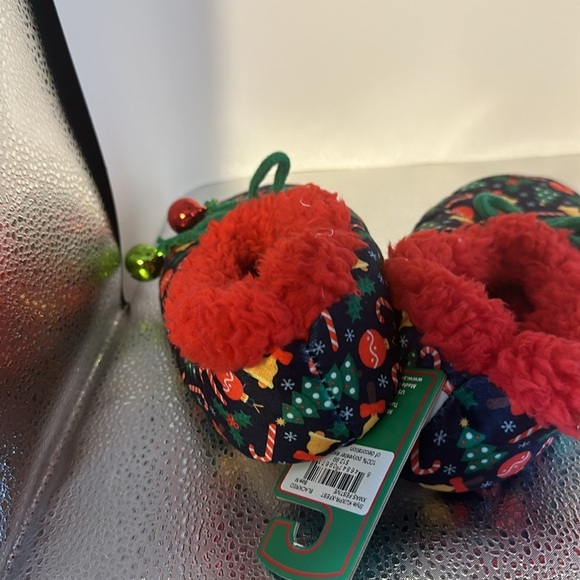 SNOOZIES children’s cozy slippers. New tags children’s medium size 2 to 3​ - Picture 3 of 6